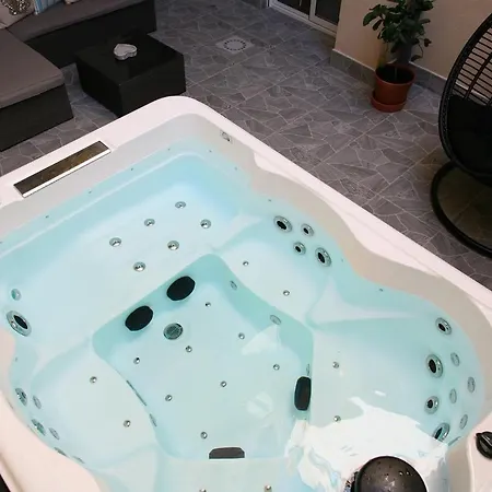 Апартаменты Jazmin 6 *